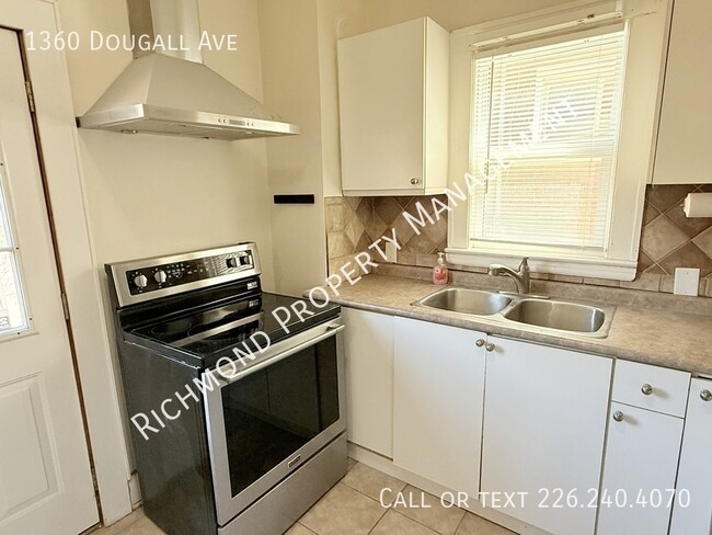 Building Photo - 1360 Dougall Ave