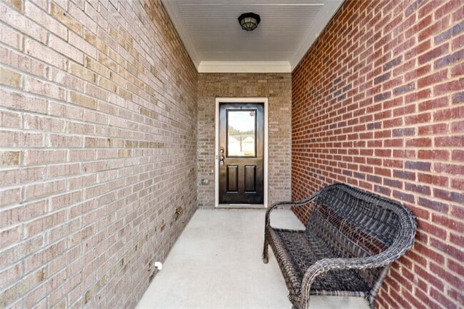 Building Photo - 204 Britt Dr