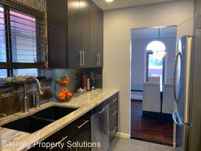 Building Photo - 2 br, 2 bath House - 17 Granada Cres - Uni...