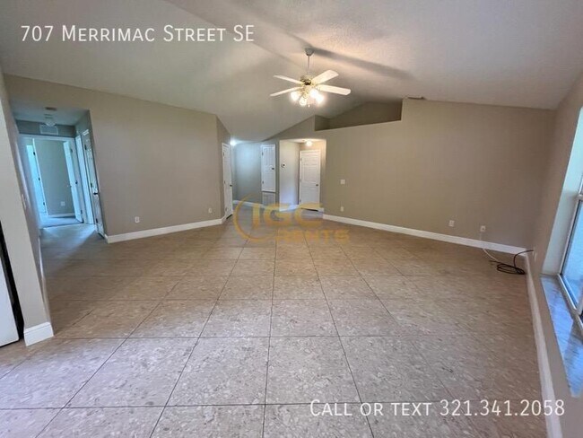Building Photo - 707 Merrimac St SE