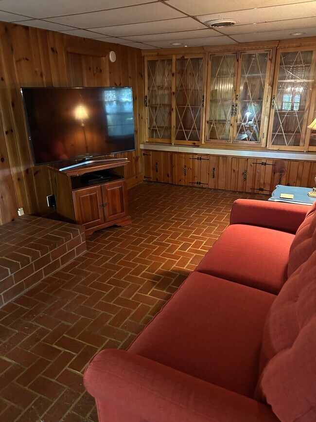 Foto del edificio - 1541 Duke Rd