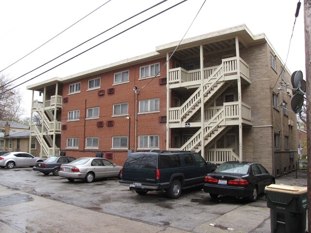 Parking Lot - 1822 Monroe St