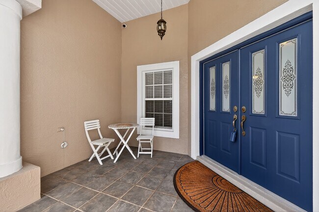 Building Photo - 3221 SE Quay St