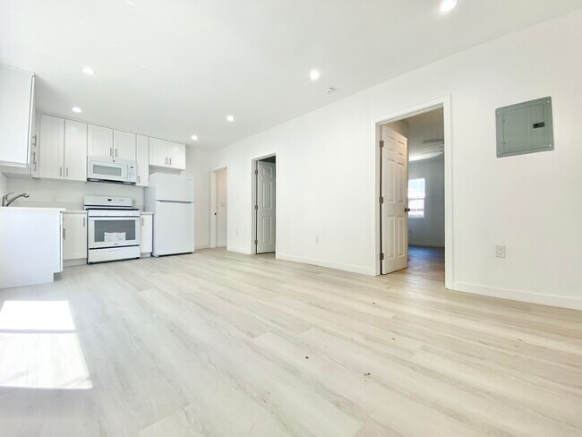 Building Photo - 1667 West Blvd. Los Angeles, CA 90019