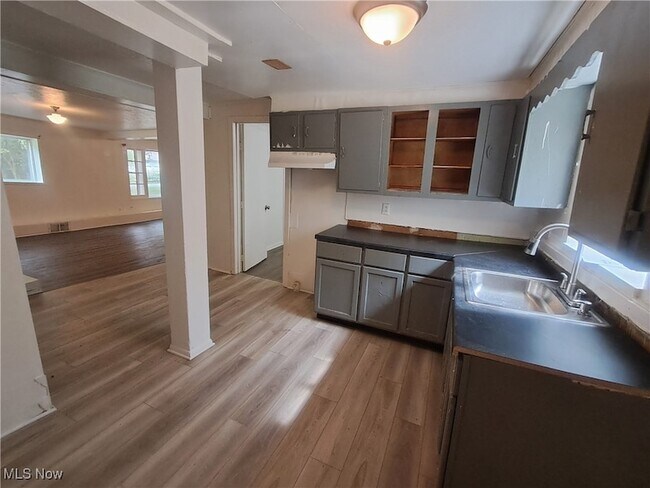 Foto del edificio - 5446 Chapel Rd