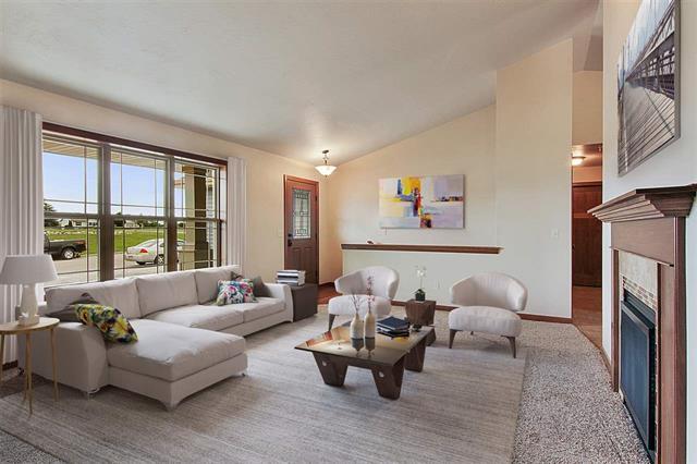 Building Photo - 207 Greenbrier Dr