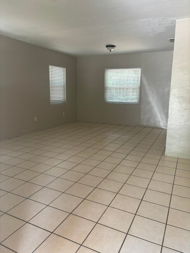 Foto del edificio - 1629 Rankin Ave