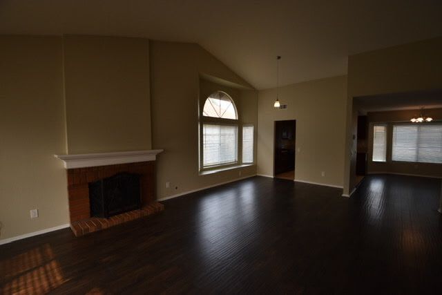 Building Photo - 20309 Ermine St