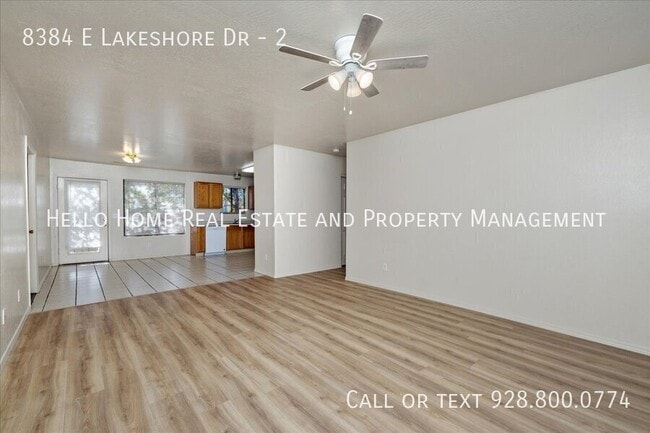 Foto del edificio - 8384 E Lakeshore Dr