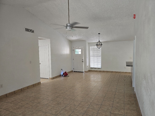 Building Photo - 5912 Orange Grove Ave