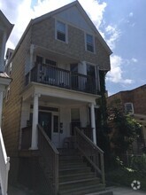 Building Photo - 1911 W Eddy St