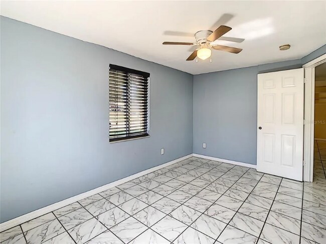 Foto del edificio - 4239 Ridgefield Ave