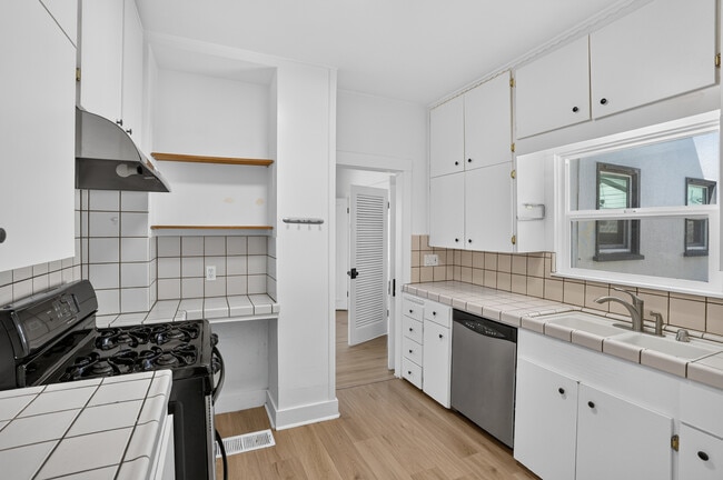 Building Photo - 4017 Miller Way