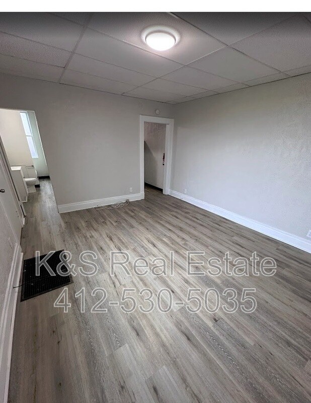 Foto del edificio - 1224 N Franklin St