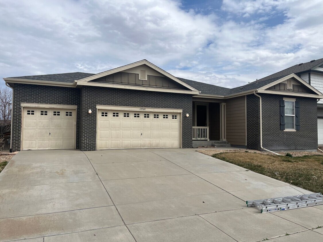 Amazing 3 Bed, 2 Bath, 3 Car Garage Home f... - Amazing 3 Bed, 2 Bath, 3 Car Garage Home f...