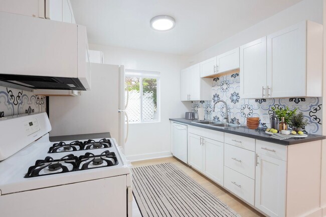 Foto del interior - 937 N Orange Grove Ave