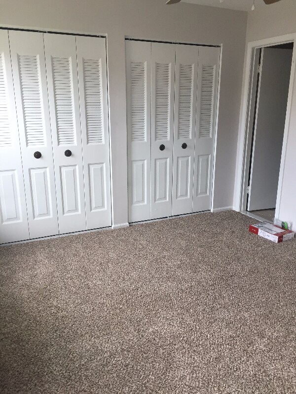 Foto del edificio - 6420 Ducketts Ln
