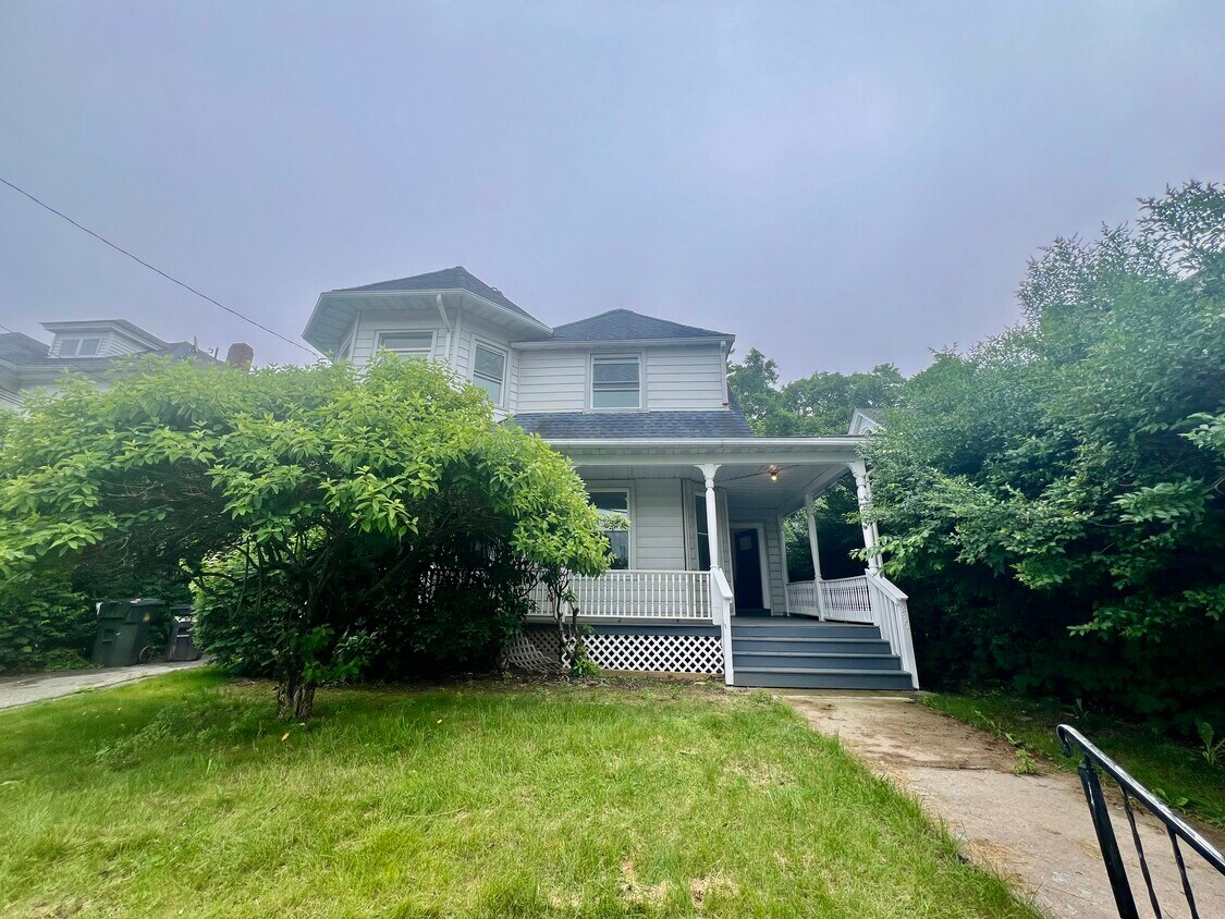 Foto principal - 236 Willetts Ave