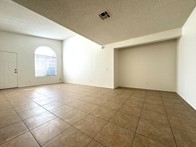 Foto del edificio - 31675 Ave Valdez