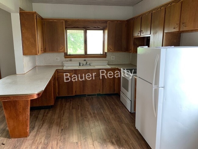 Building Photo - 1427 Township Rd 608
