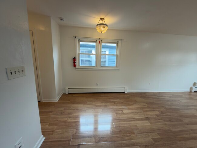 Foto del edificio - 215 Seaview Ave