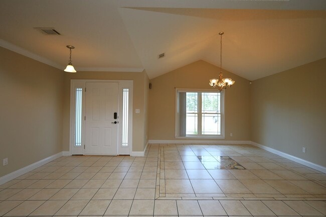 Building Photo - 3819 Chris Cir