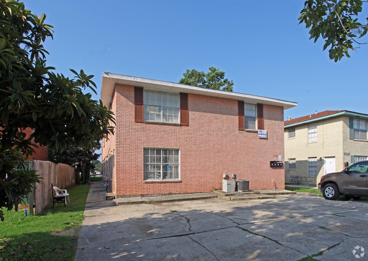 Primary Photo - 2100-2102 Euclid St