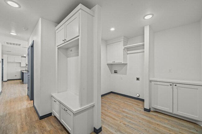 Foto del edificio - 8536 E County Rd 5500