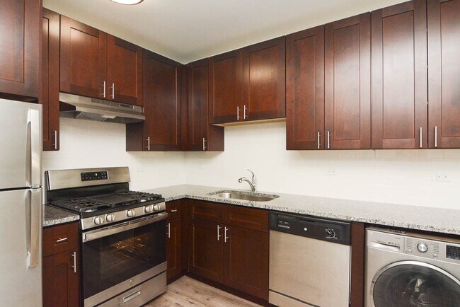 Foto del edificio - 725 St Johns Ave