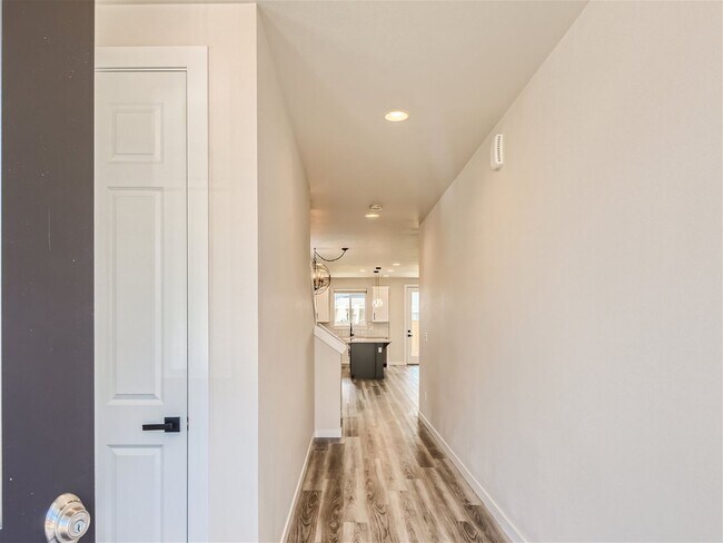 Foto del edificio - Spacious 4 Bedroom Wilsonville Home for Re...