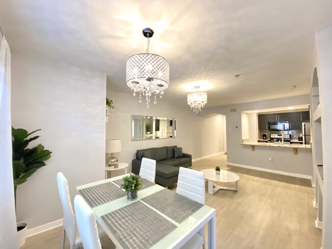 Lovely dining room - 7230 Westpointe Blvd