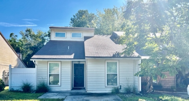 Building Photo - 1933 Oak Water Dr