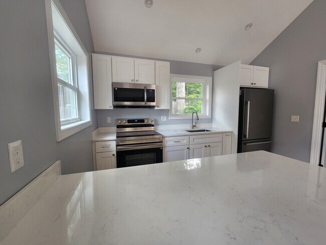 Foto del edificio - 672 Weirs Blvd