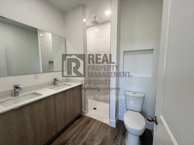 Foto del edificio - 1263 Hillcrest St E