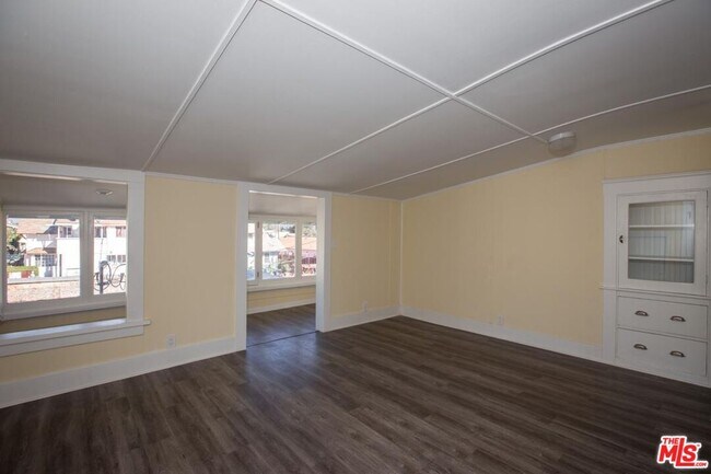 Foto del edificio - 1075 1/2 Leighton Ave
