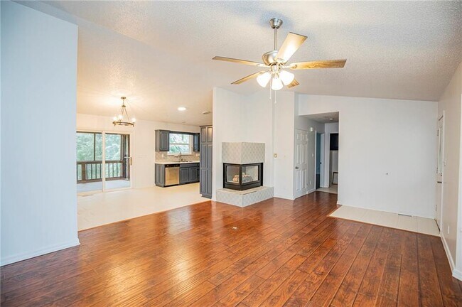 Building Photo - 4 Millom Ln