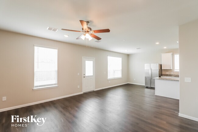 Building Photo - 11667 Braemar Village Dr