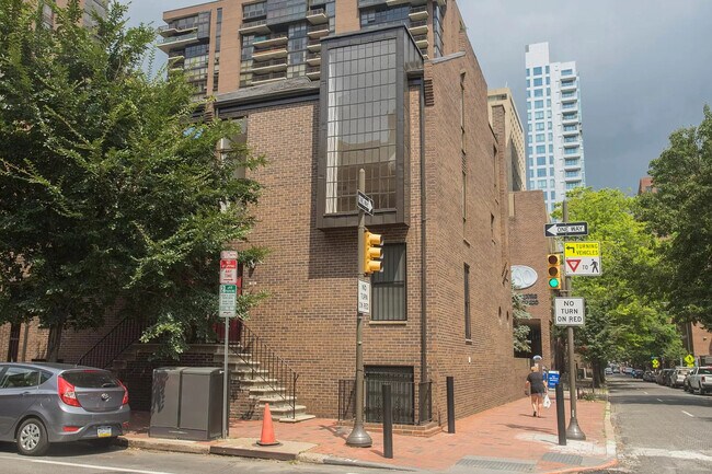 Building Photo - 501 Spruce St