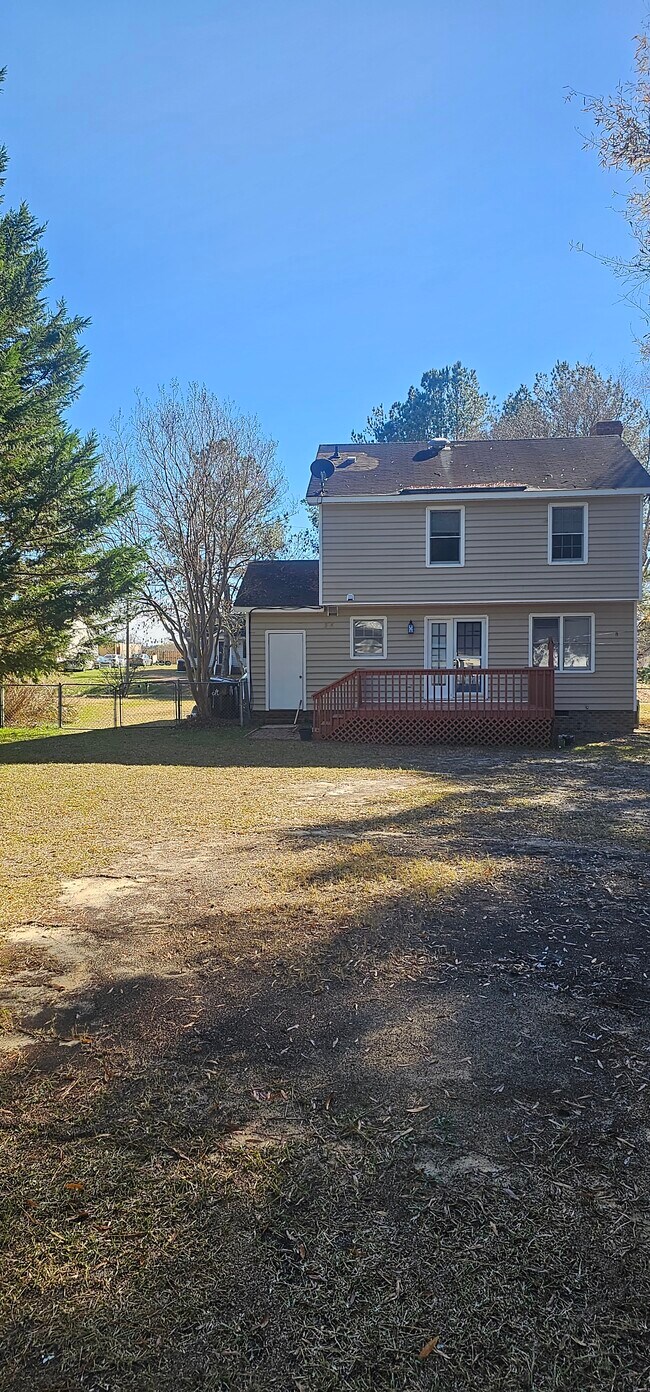 Building Photo - 901 Old Zebulon Rd