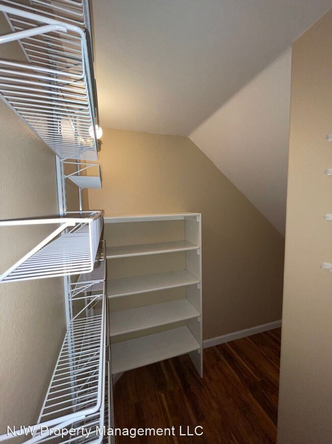 Building Photo - 3 br, 2.5 bath House - 15610 SW Talus Way