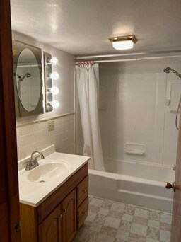 Bathroom 1 - 65 Woodcrest Dr