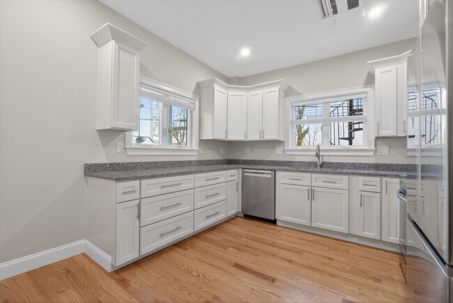 Foto del edificio - 650 Dorchester Ave