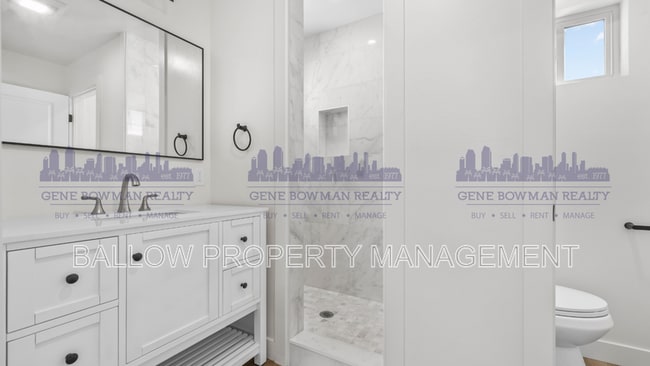 Foto del edificio - 2413 Fleetwood St