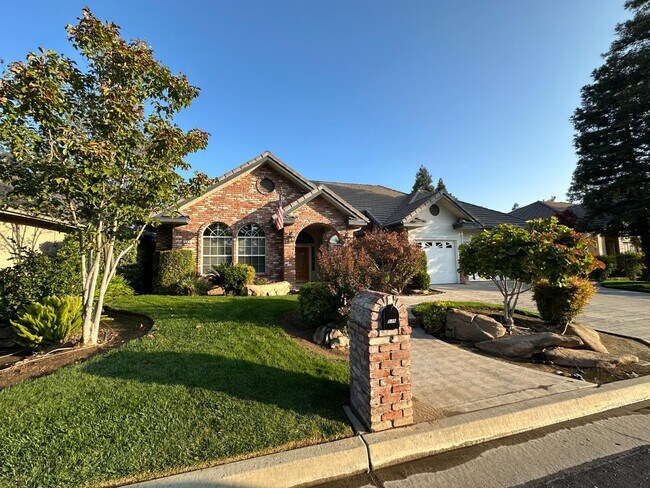 Building Photo - 535 W Decatur Ave