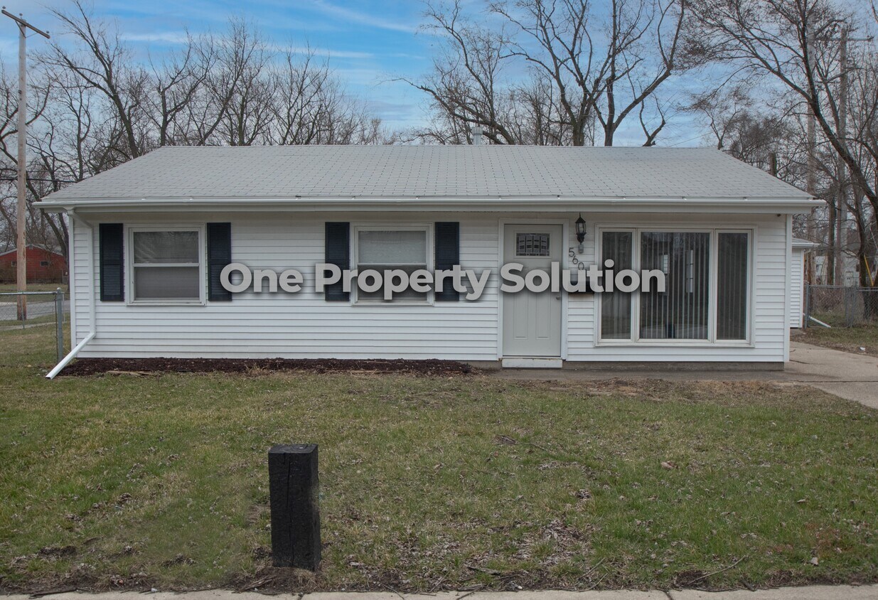 Primary Photo - 5601 E 10th Ave