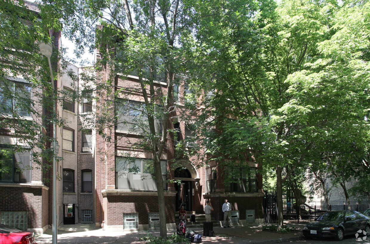 Primary Photo - 5332-5334 S Woodlawn Ave