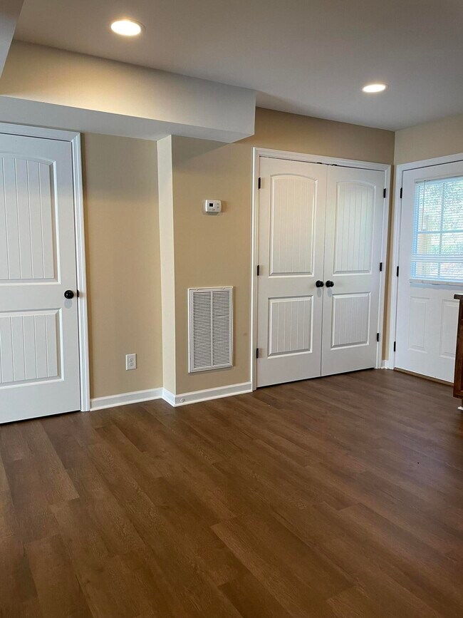 Foto del edificio - 2156 Old Harrison Ln