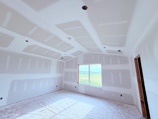 Building Photo - 1110 NW Sproul Dr