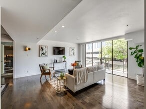 Building Photo - 40 N Interstate Hwy 35