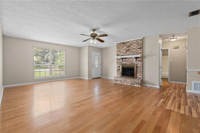 Foto del edificio - 9491 Burnt Pine Dr
